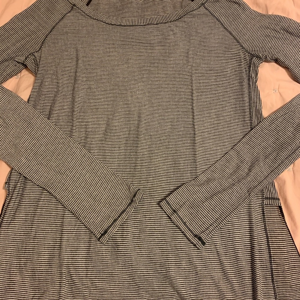 Lululemon top